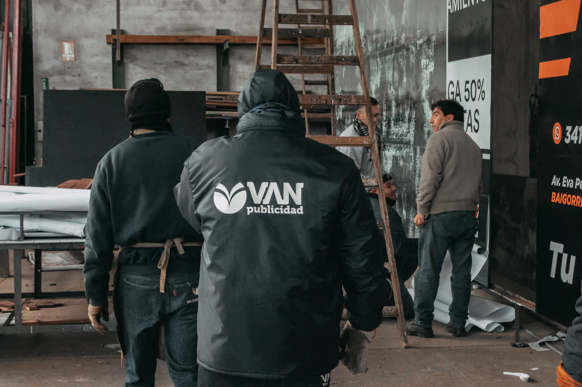 Equipo de Van Publicidad