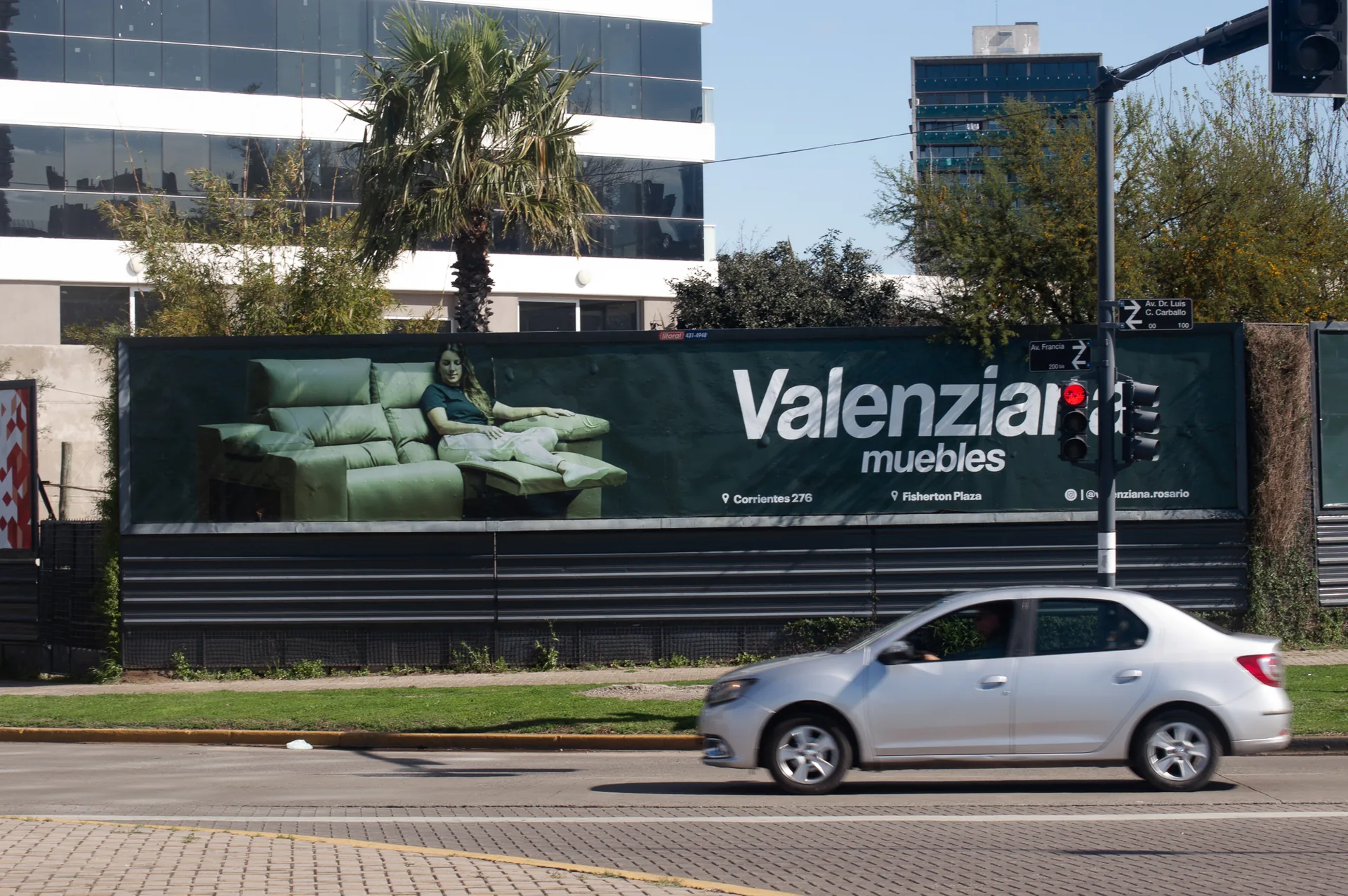 Cartelería de Van Publicidad en la vía pública